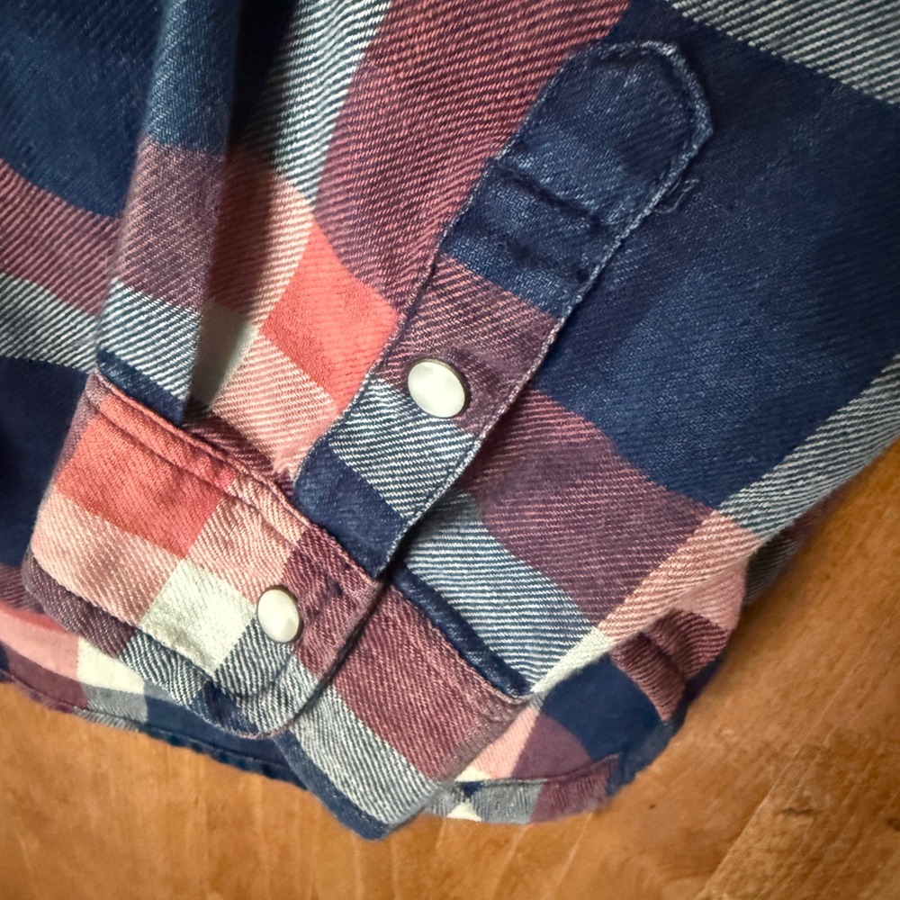American Eagle Outfitters Flannel Shirt‎ Size Small Plaid Boyfriend Fit (A0108) - Picture 4 of 4